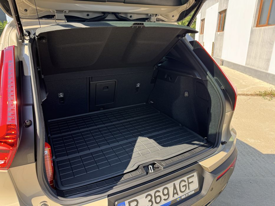 Volvo XC 40 - B3 MildHybrid - Benzină