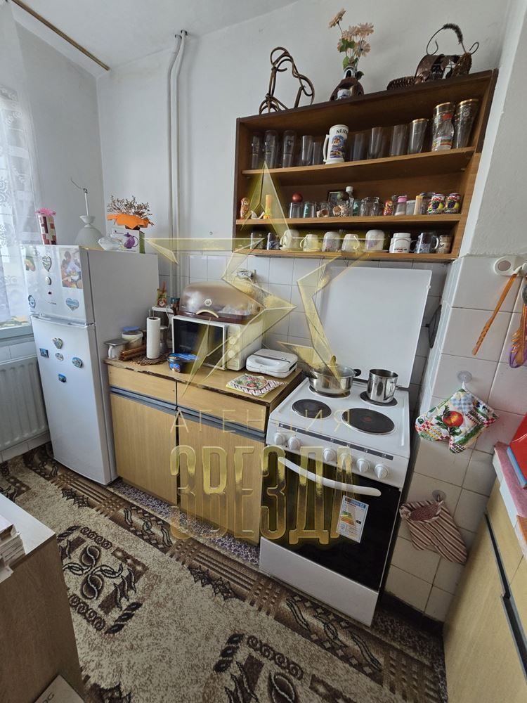 Продава се Тристаен апартамент в Пловдив, Гагарин - 92 кв.м за 1359 €/кв.м - Снимка #1