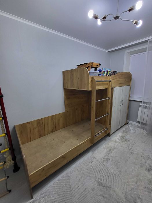 Продам кровать детскую двухярусную