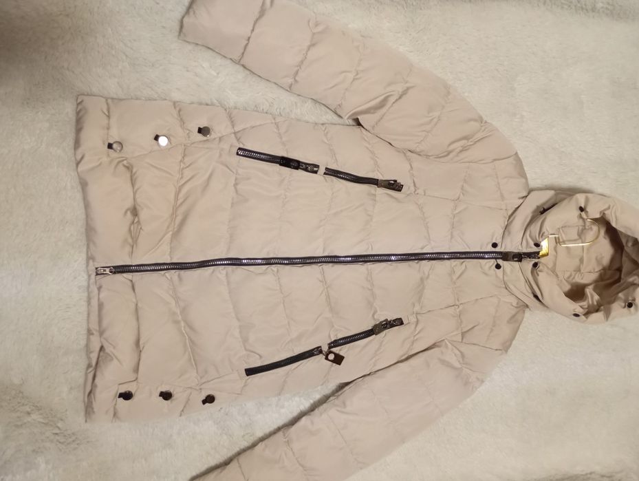 Куртка женская 48 размер,в отличном состоянии