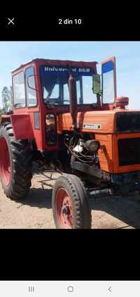 Vând tractoru650