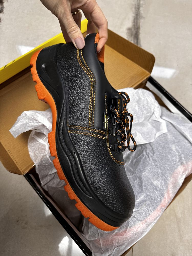 Vand Safety shoes