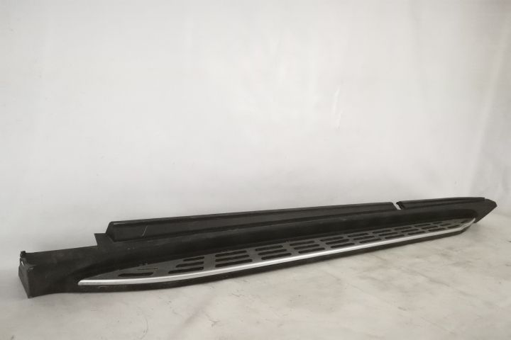 Prag Tip Scara Stanga Original In Stare Buna Mercedes-Benz  GLE-Class