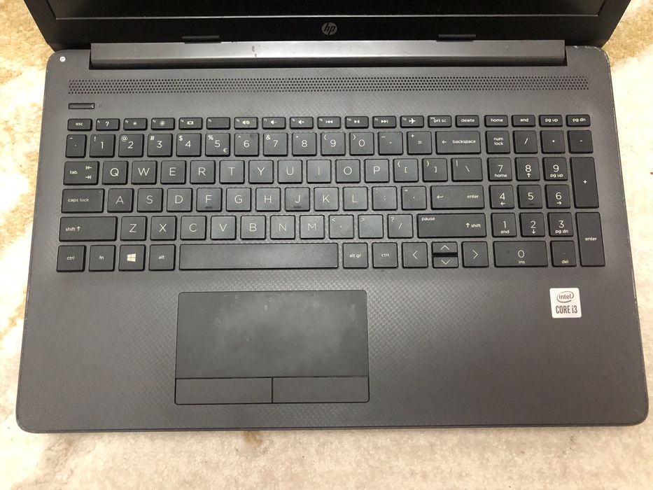 Vand Laptop HP H250 G7, utilizat