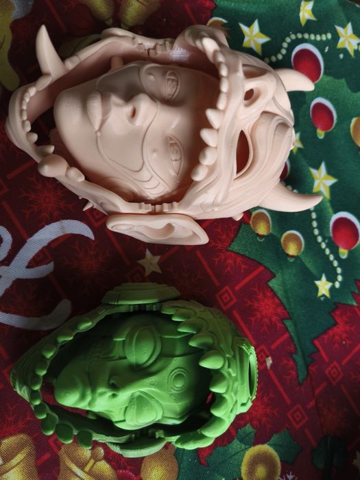 Интересни лица 2 в 1 за окачване