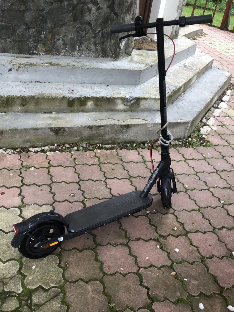 Trotineta electrica Xiaomi scooter 4