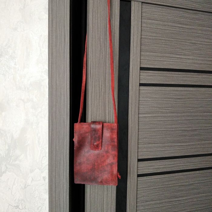 Продам кожаные сумки.