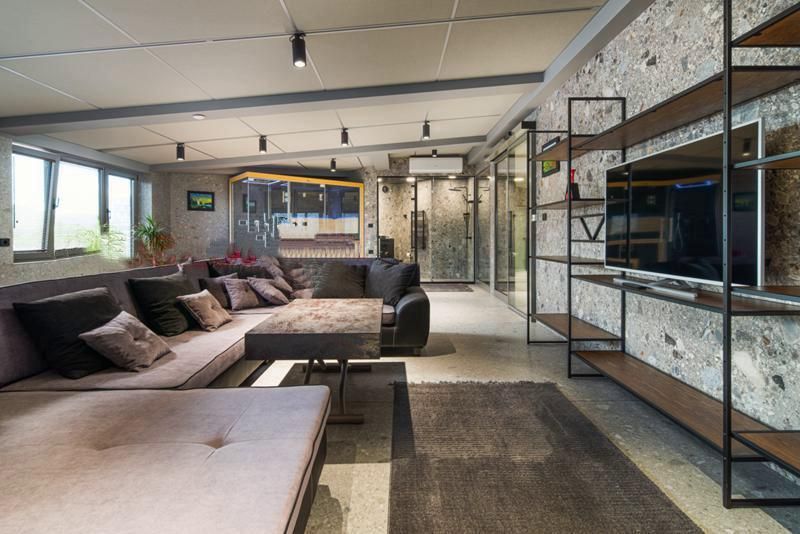 Дава се под наем Многостаен апартамент в София, Младост 4 - 275 кв.м за 2200 € - Снимка #3