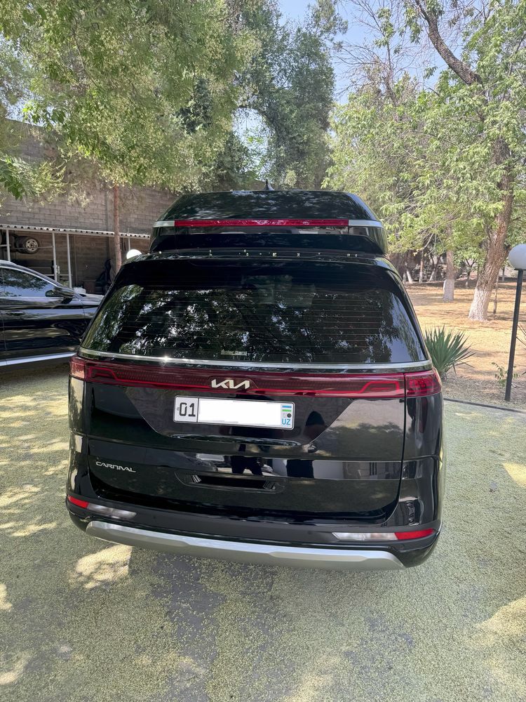КIA Carnival Hi Limousine