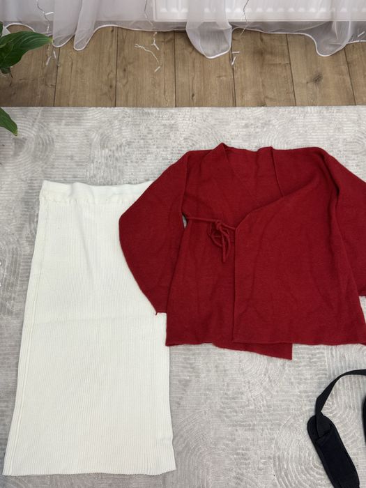 Продам 2 больших пакета вещей размер от 42-46