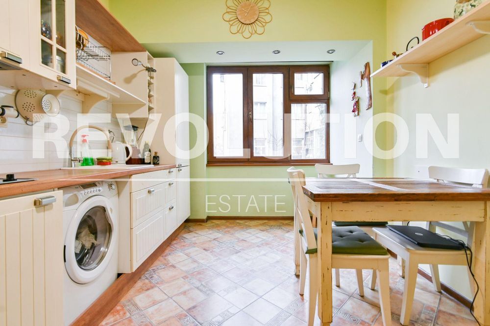 Продава се Двустаен апартамент в София, Център - 75 кв.м за 1836 €/кв.м - Снимка #1