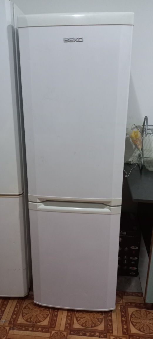 Продам б.у холодильник в отличном состоянии.