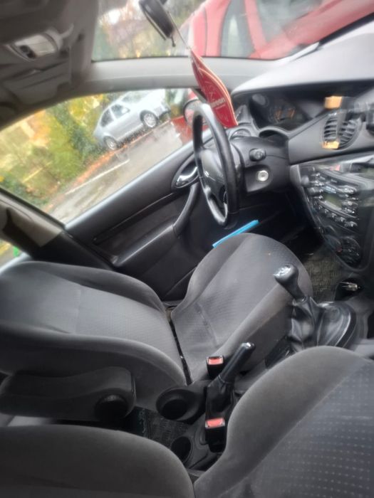 Ford focus 1.8 benzina