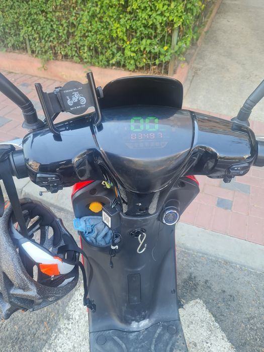 Vând scuter electric