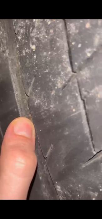 Vând două anvelope Michelin 305/30/19