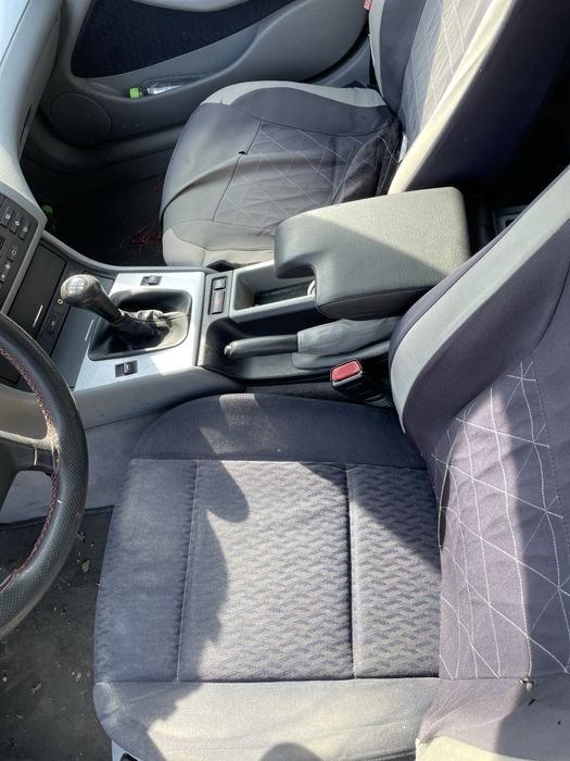 Dezmembrez BMW  E46.  320D