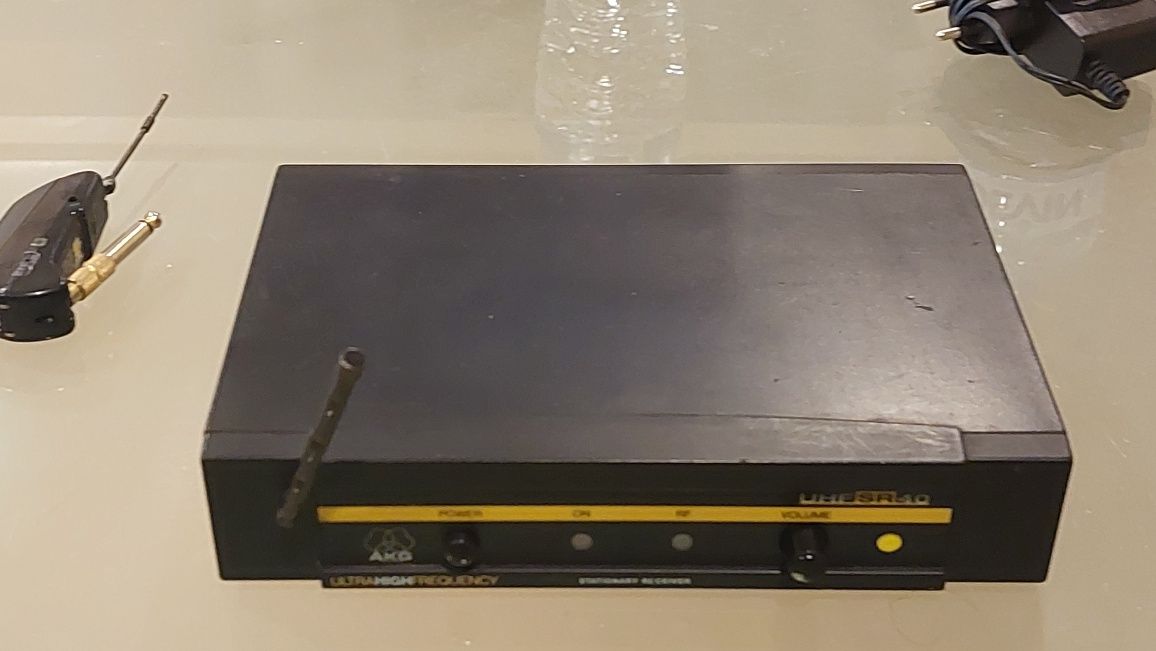 Akg Безжична система за кларинет, саксофон,китара,цигулка ,гайда,кавал