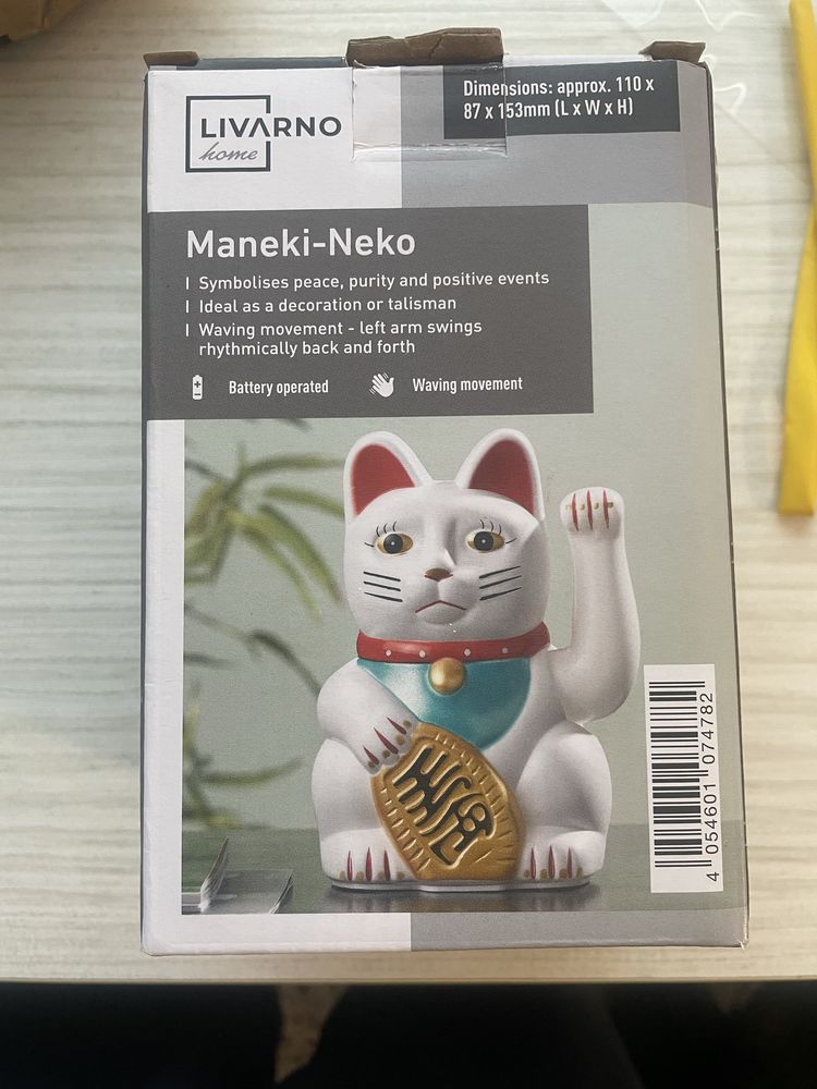 Pisica maneki-neko jucarie japoneza