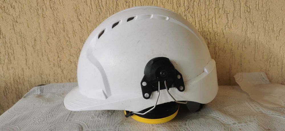 JSP MK8, casca de protectie (cu antifoane 3m Peltor Optime I)