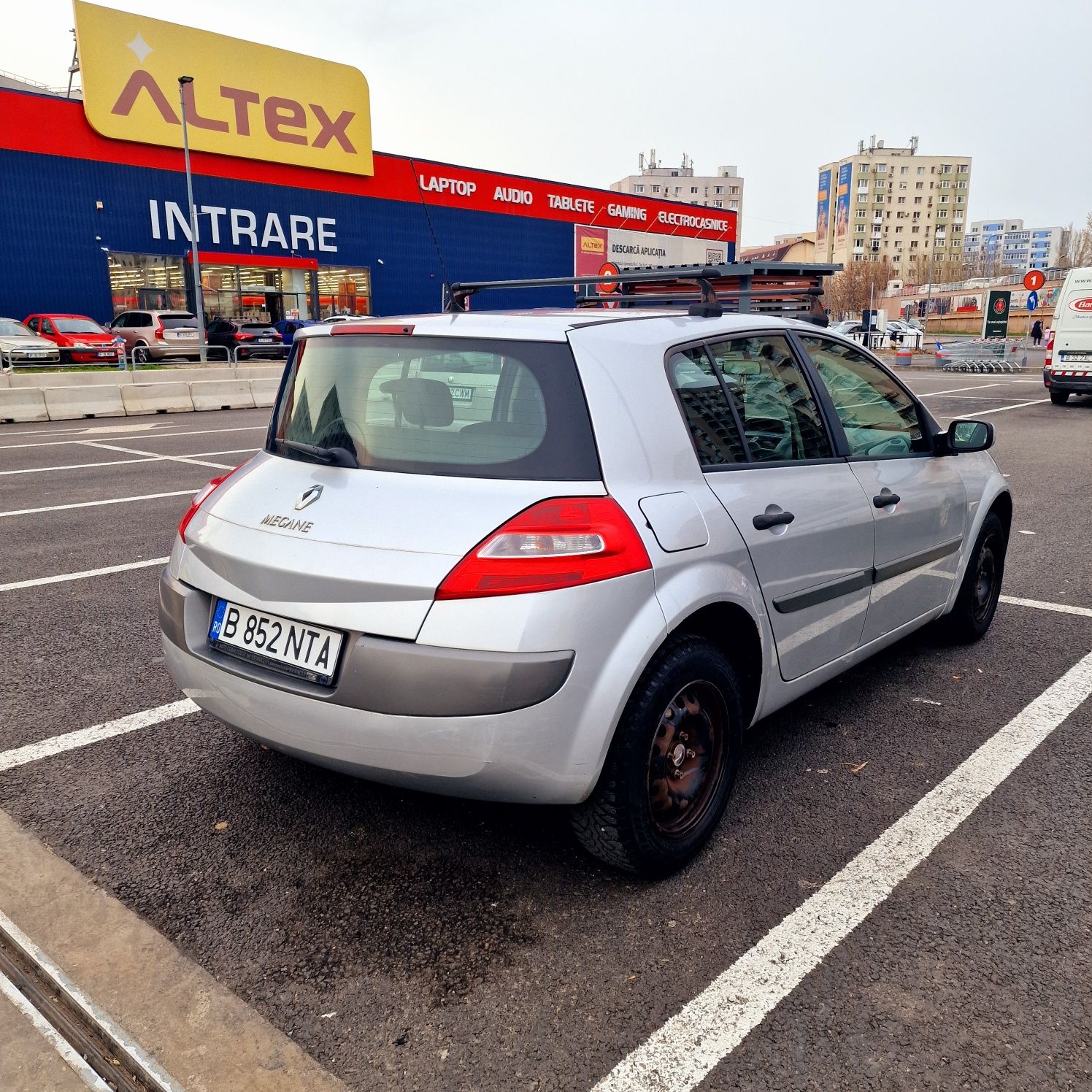 Renault Megan 2 hatchback