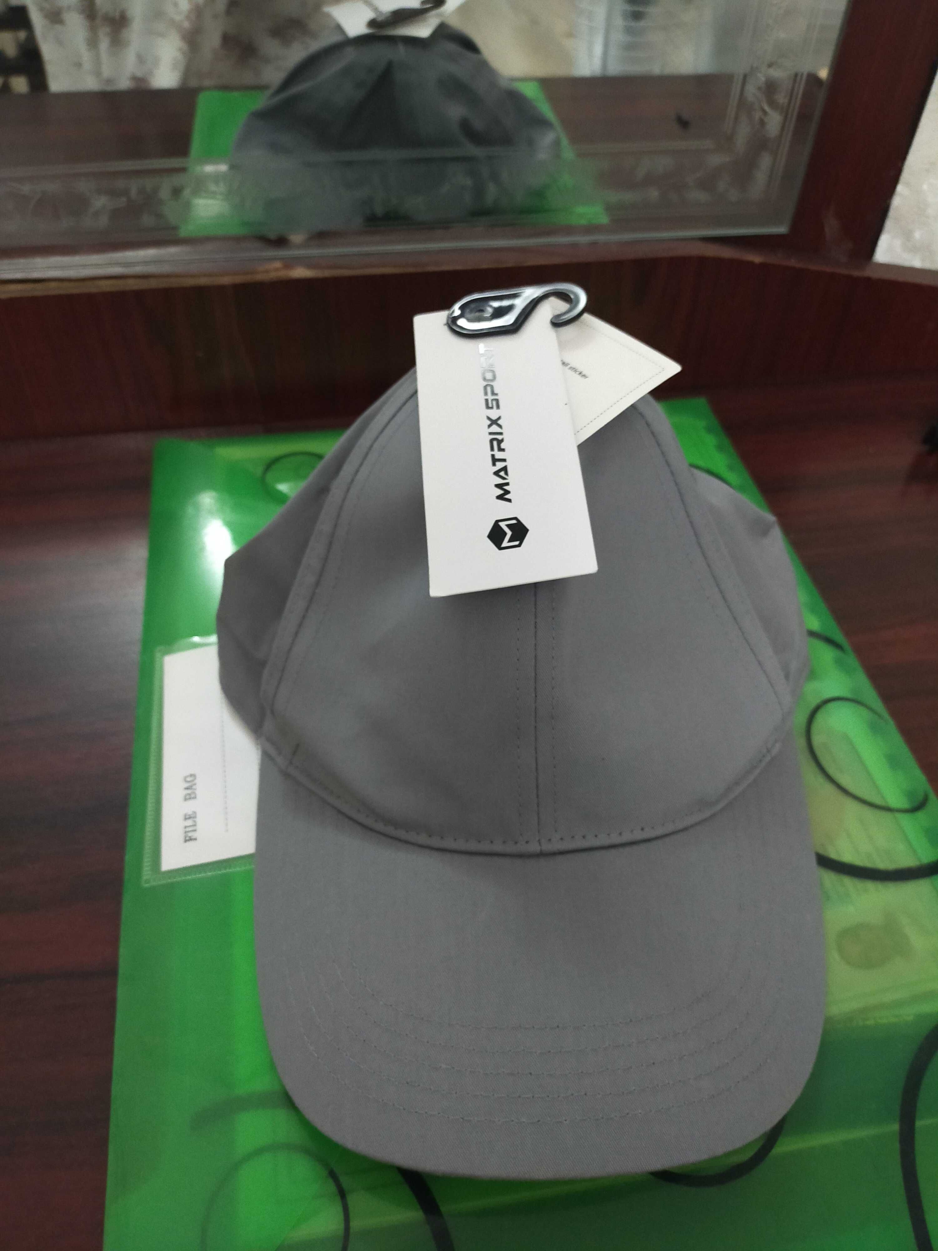 Новая кепка до 59 размера.
