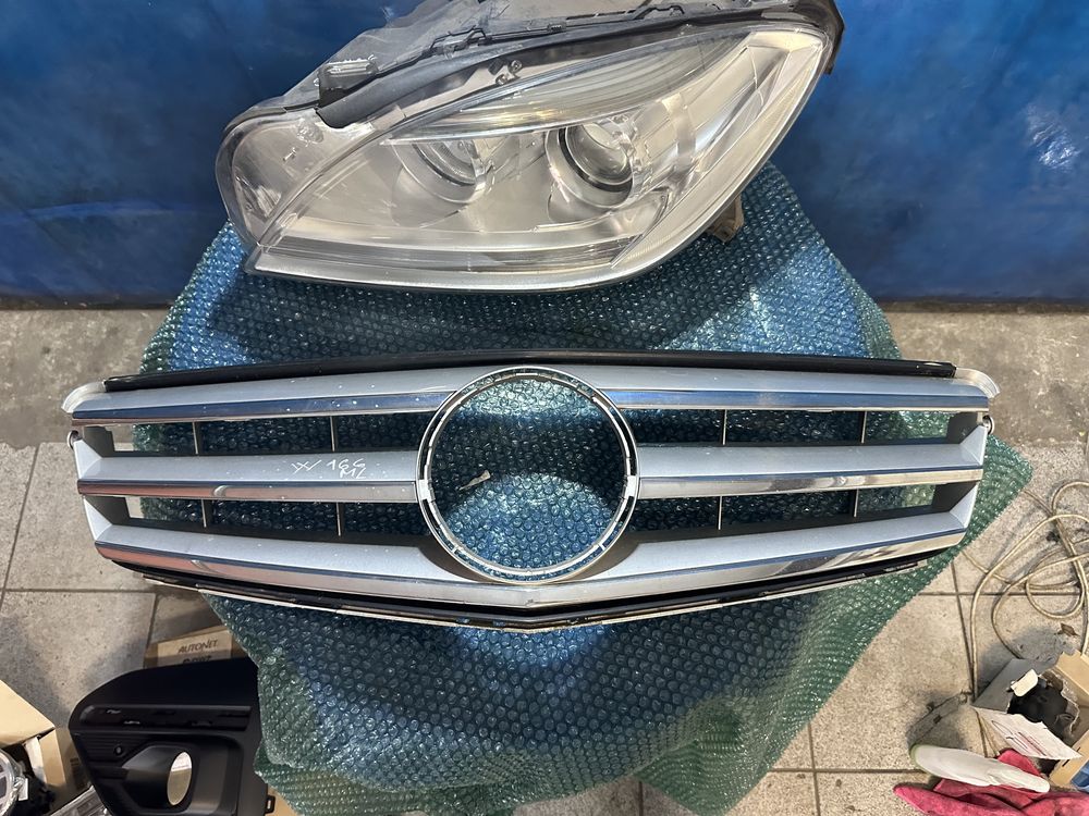 Far stanga / grila centrala Mercedes ML W166 Facelift 2013/2014/2015