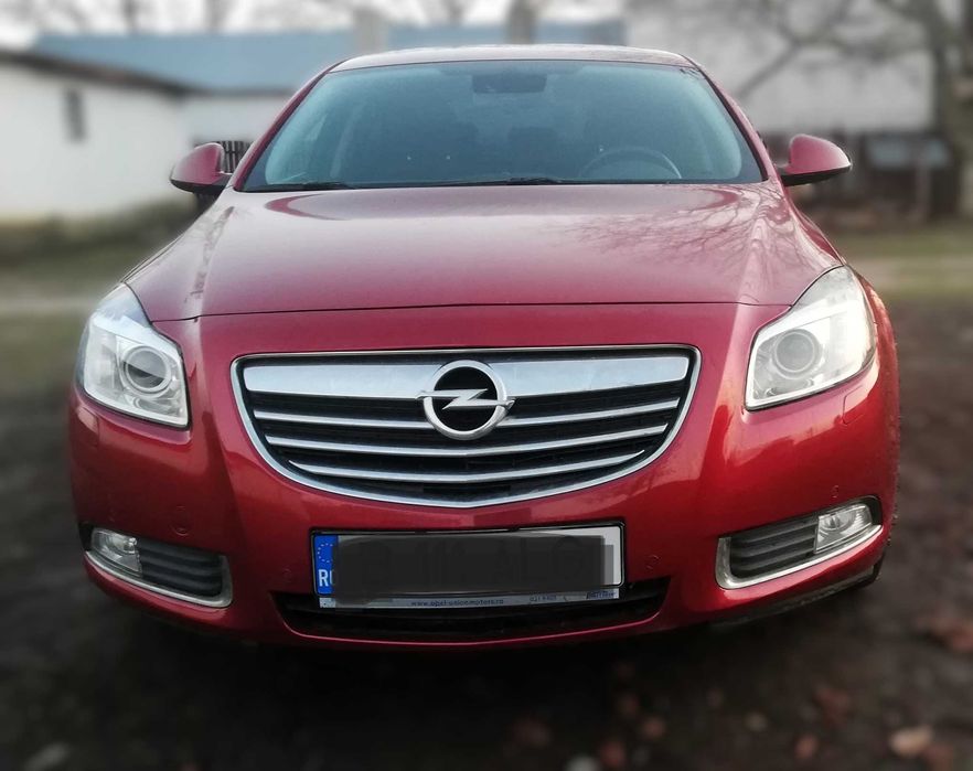 Insignia 1,6 Turbo, 180 cp, 140.000 km reali, faruri bi-xenon