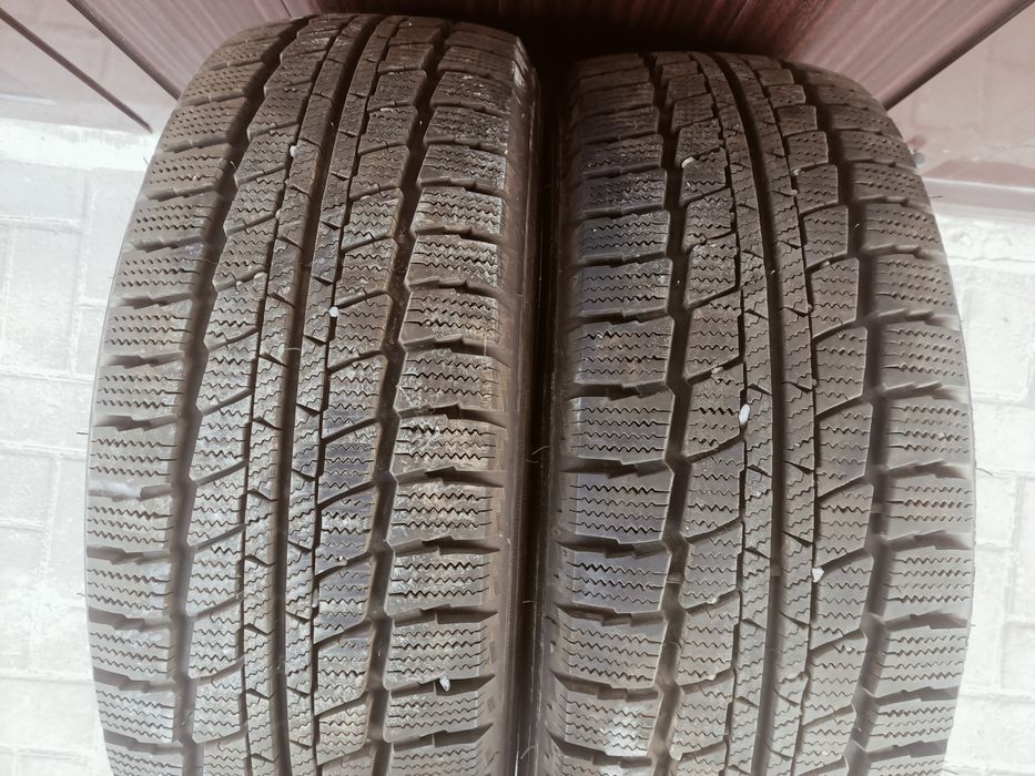 Продаю б/у зимние шины