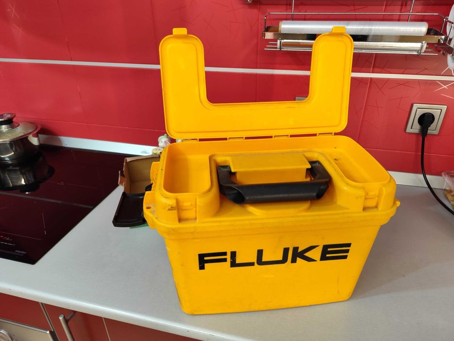 Aparat de măsură Profi Fluke 1653B