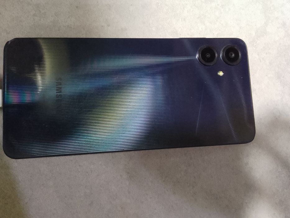 Samsung a06 4/128 ekran almashgan ishlashi yaxshi