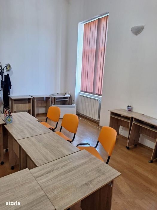 Ultracentral Oradea - 3 camere ,pretabil Birou sau locuință,99 mp