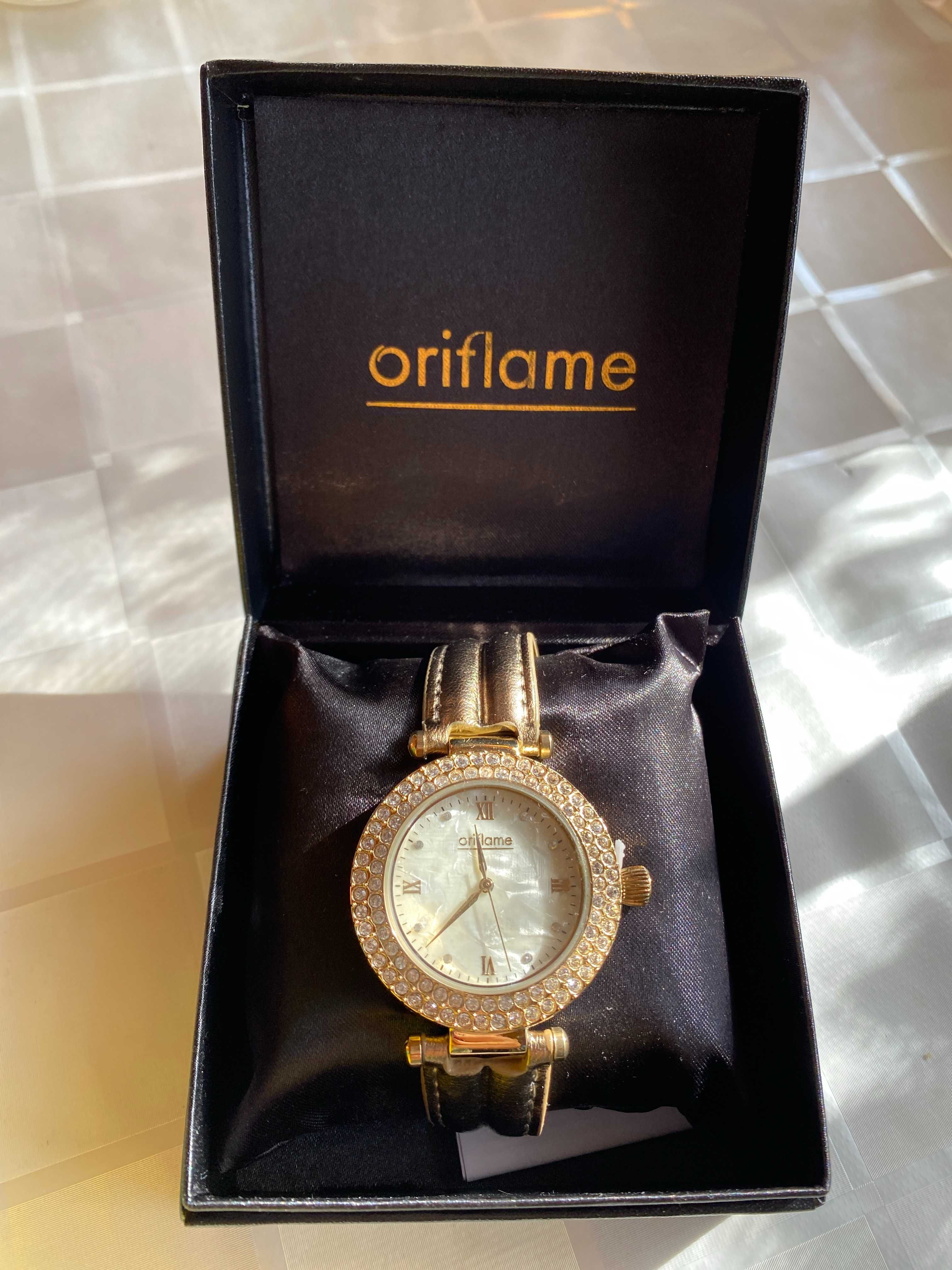 Женские наручные часы oriflame