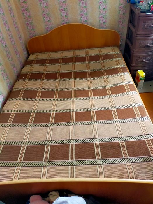 Кровать двуспальная