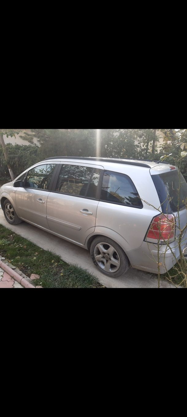 Opel Zafira 1.6 benzină 105 cp