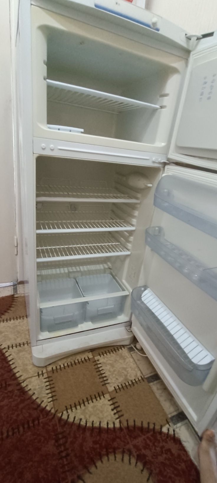 Холодильник Индесит