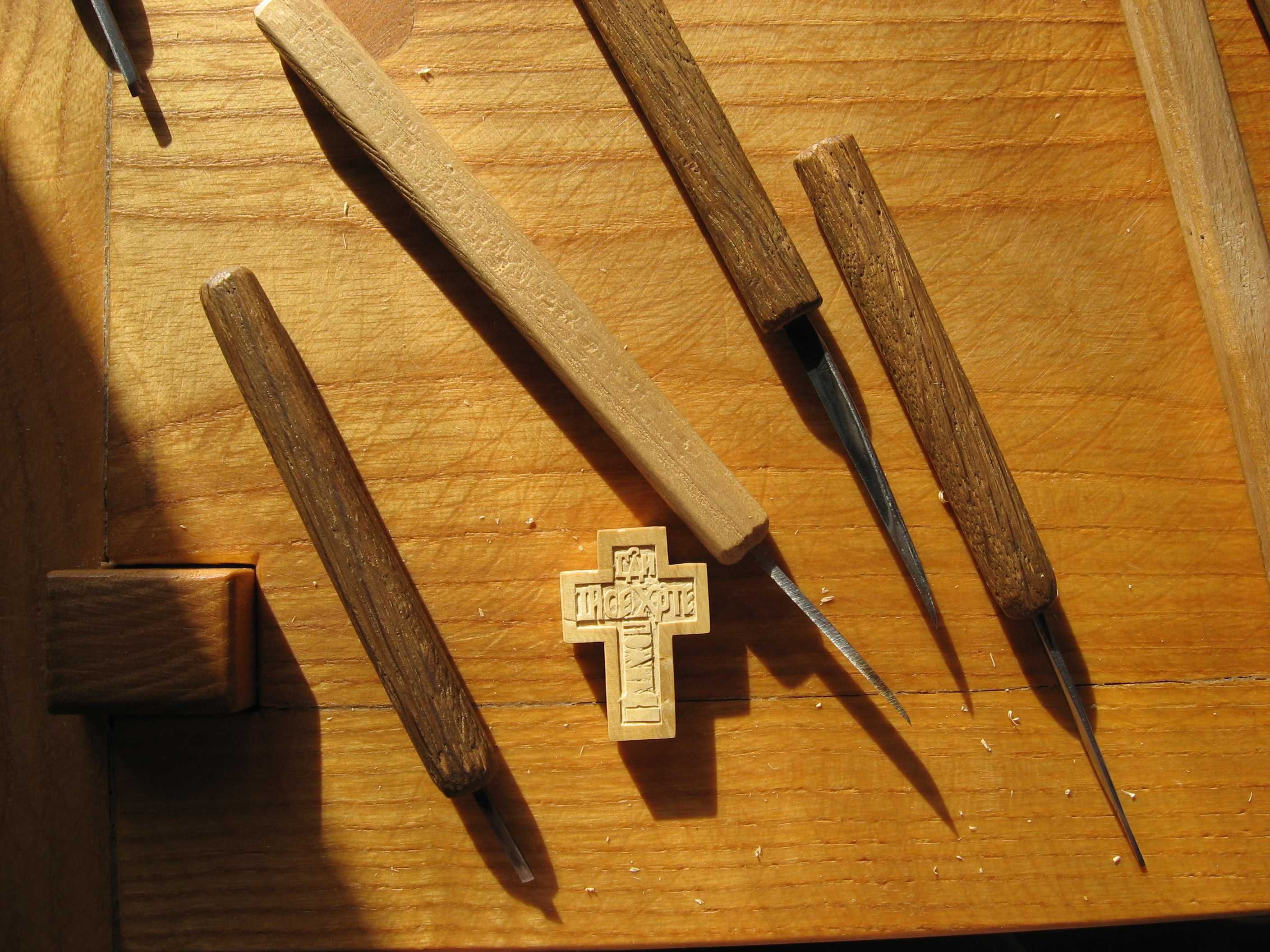 Кръст, миниатюра от чемшир