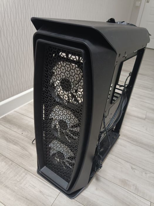 Корпус AeroCool Aero One