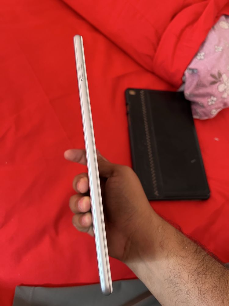 Samsung Tab A (8.0”,2019) 32gb sotiladi