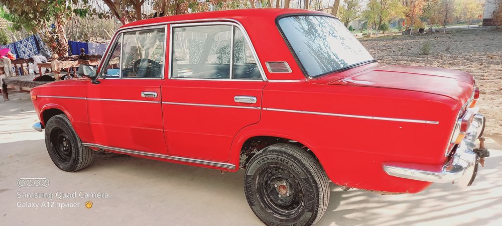 Ваз 2103 сотилади 
Матор 06 мой йемайди ходовой коро