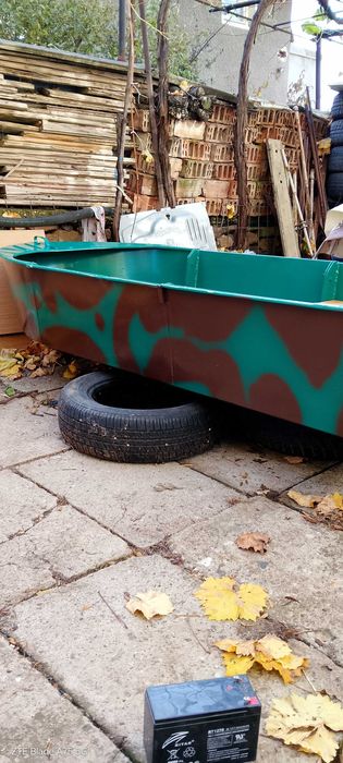 Алуминиева лодка с мотор 12 волта