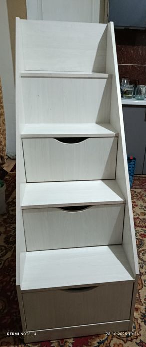 Ступенчатая тумба для двухъярусной кровати