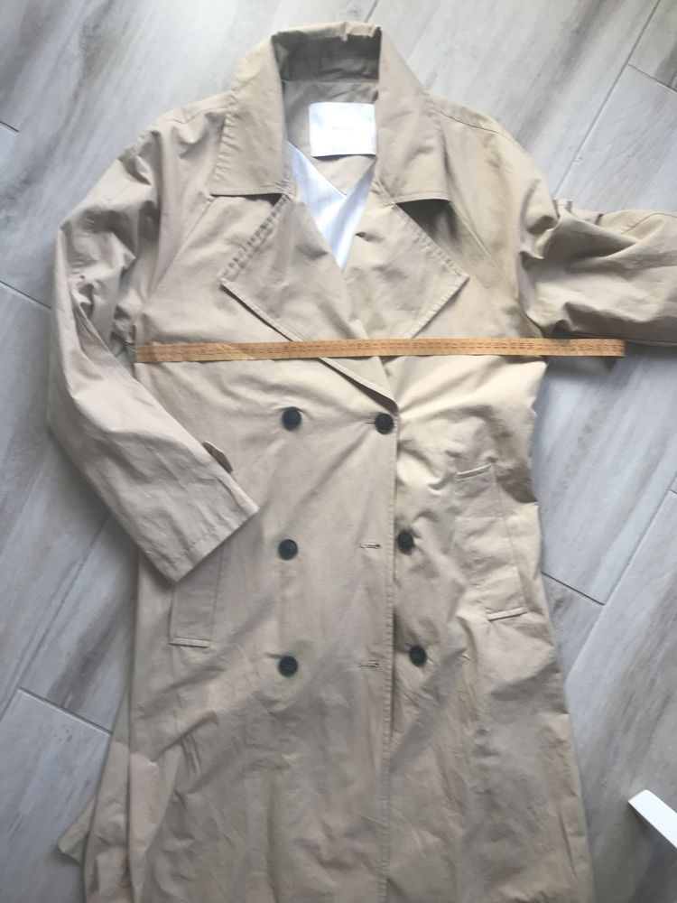 Geaca verde XXL TRENCH bej Bershka 44