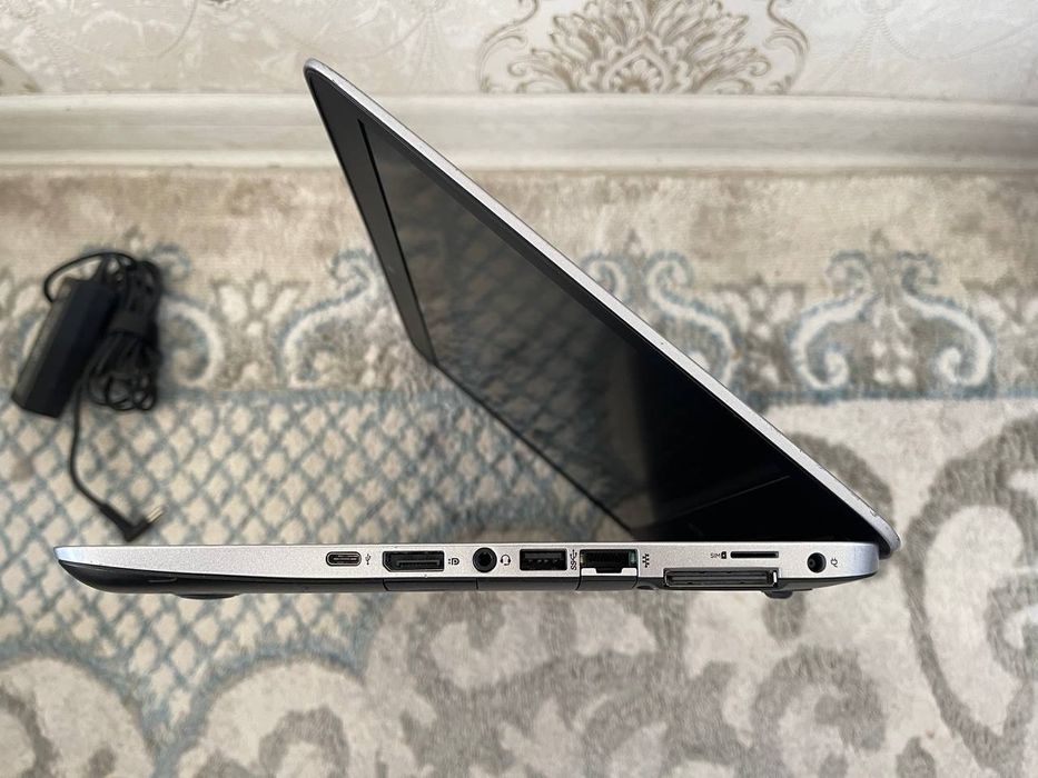 Hp 840 G3. Core-i5.  8/128 GB

Ekran 14.1" FullHD LED
Intel Core i5-62