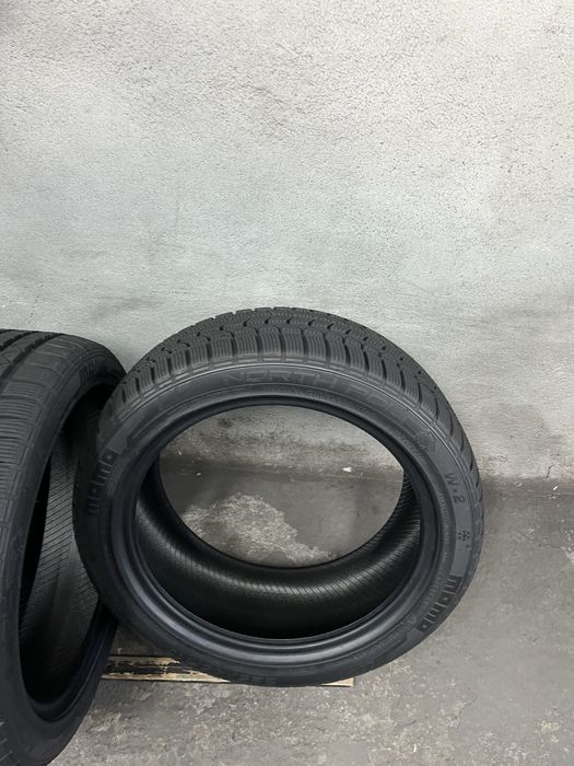 Anvelope iarna momo 225/45/17