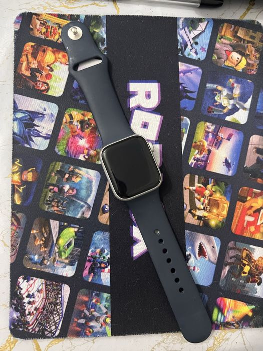 Apple Watch SE 2 Gen (2023) GPS S/M 40 мм серебристый-синий