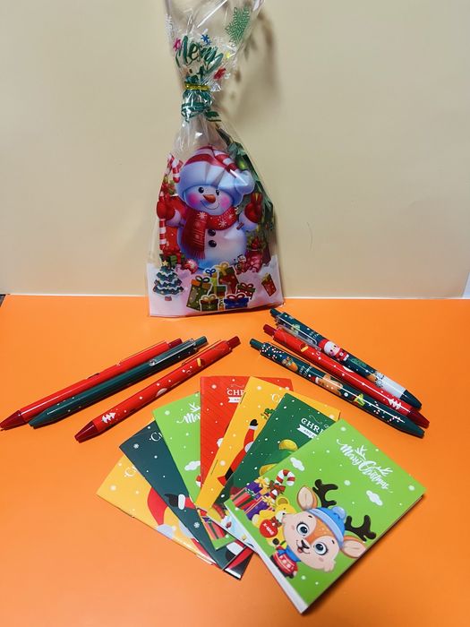 Коледни подаръчета за ученици