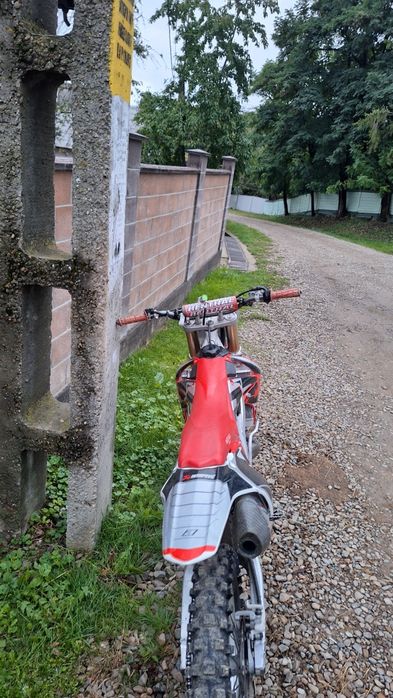 Honda 250 injecție