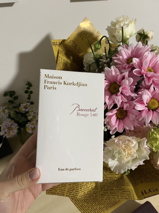 Parfum Baccarat sigilat