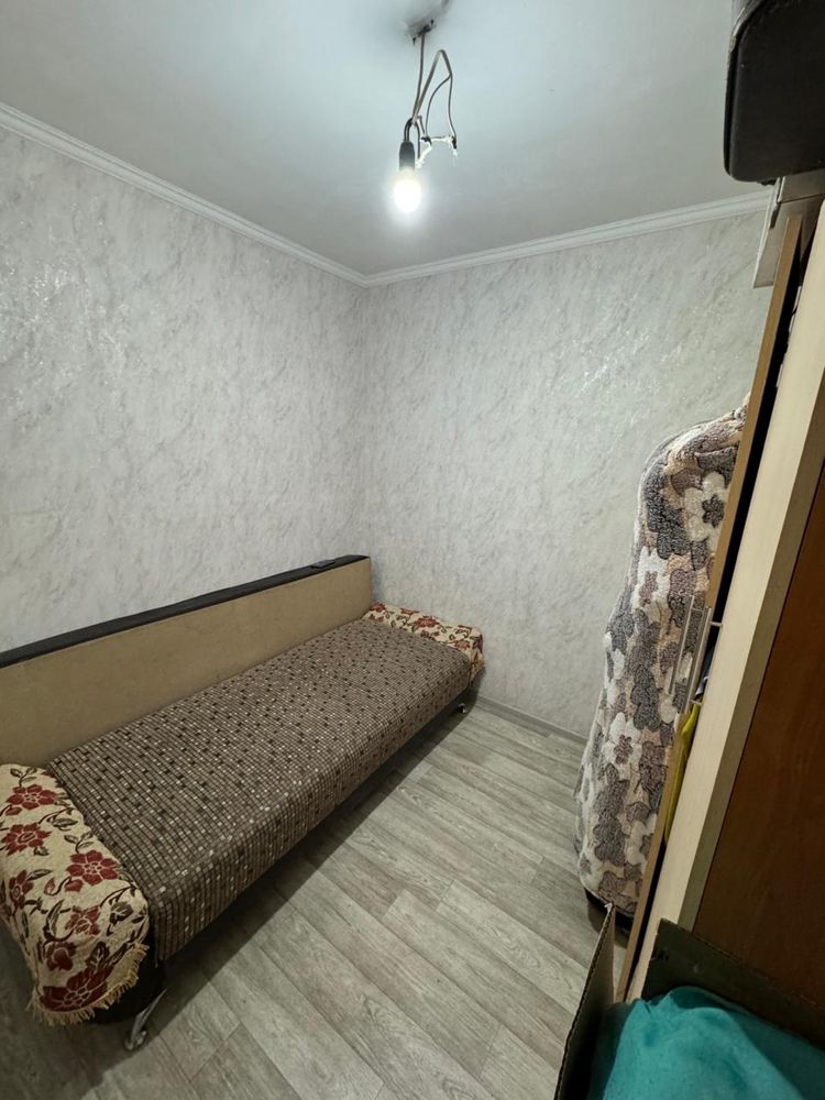 Продаю квартиру в 12 мкр!