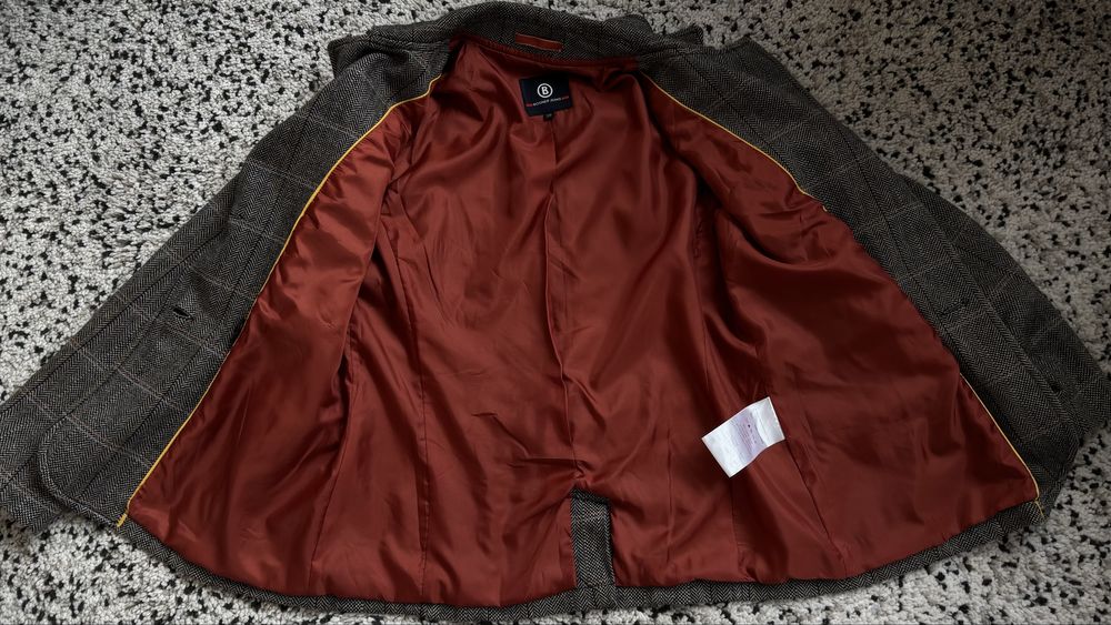 Нов дамски блейзър сако Bogner размер 38